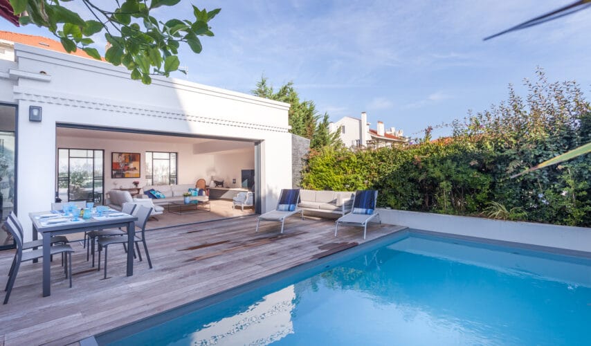 Rare! Rent a new villa with a heated pool in the heart of Biarritz, only a few steps from the Grande Plage.